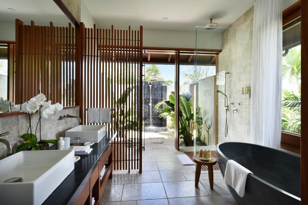 Love Pumpkin COMO Parrot Cay 3 bedroom villa with pool - Master Bathroom 2 Love Pumpkin COMO Parrot Cay 3 bedroom villa with pool