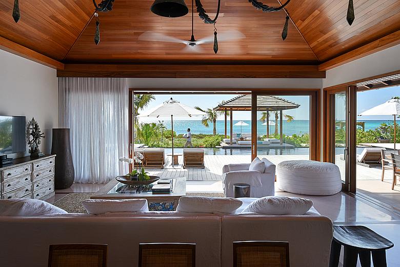 Love Pumpkin COMO Parrot Cay 3 bedroom villa with pool - Living Room Love Pumpkin COMO Parrot Cay 3 bedroom villa with pool