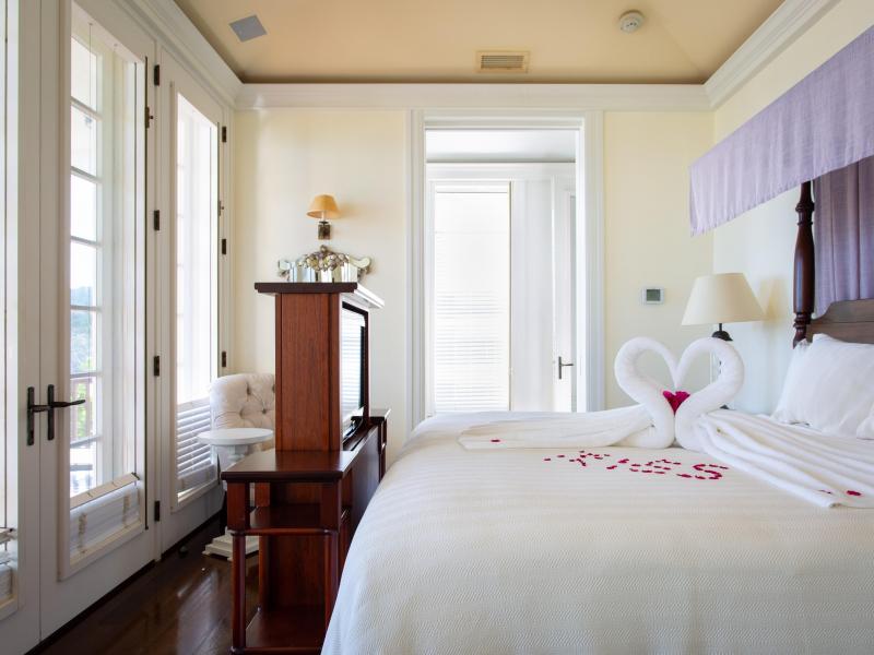 Coral Estate , Long Bay 