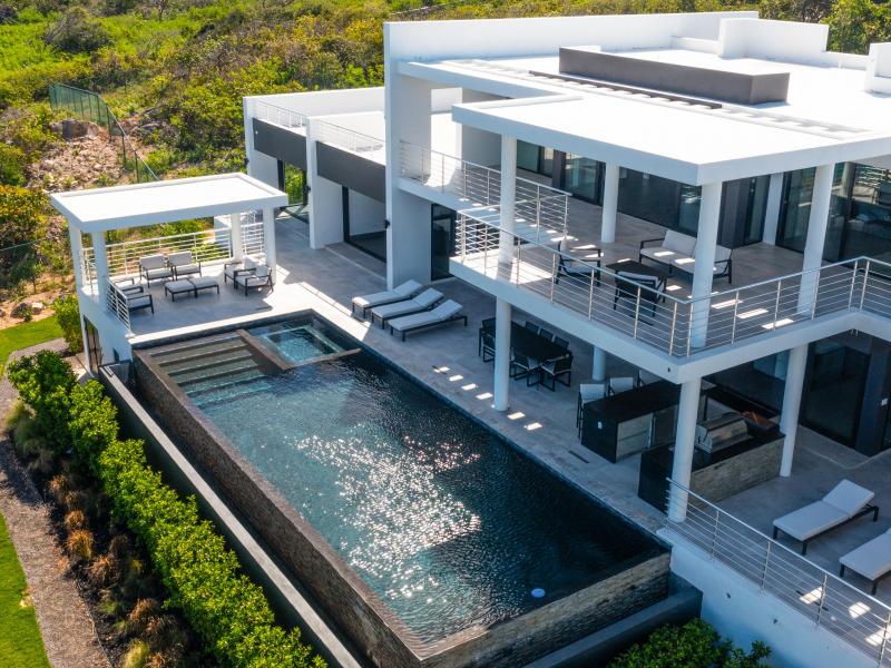 Le Rêve Bleu , Little Bay 