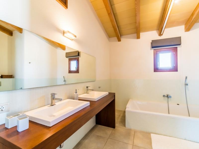 Son Sard , East , Son Severa 