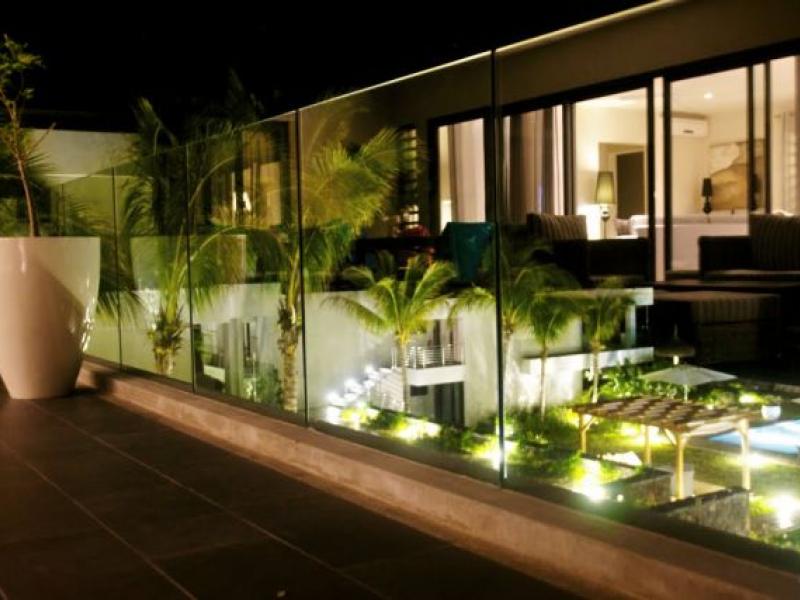 Leora Beach , South Coast 