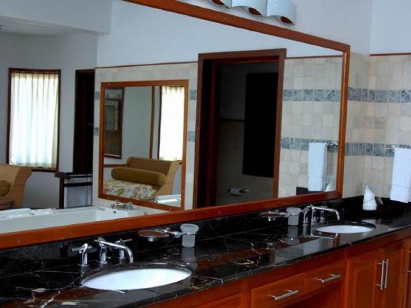 Mystique Villa -Sheriva Resort , Maunders Bay 