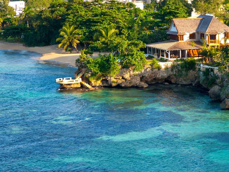 Hidden Bay by the Sea , Runaway Bay 