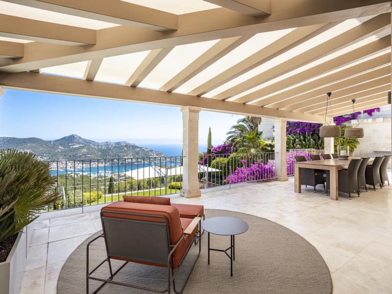 Finca Finesse , West 