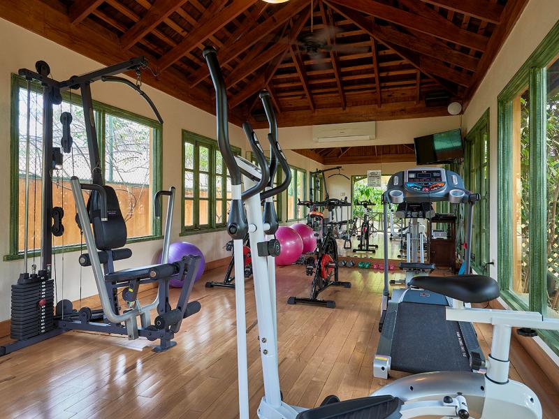 Keela Wee , Discovery Bay 