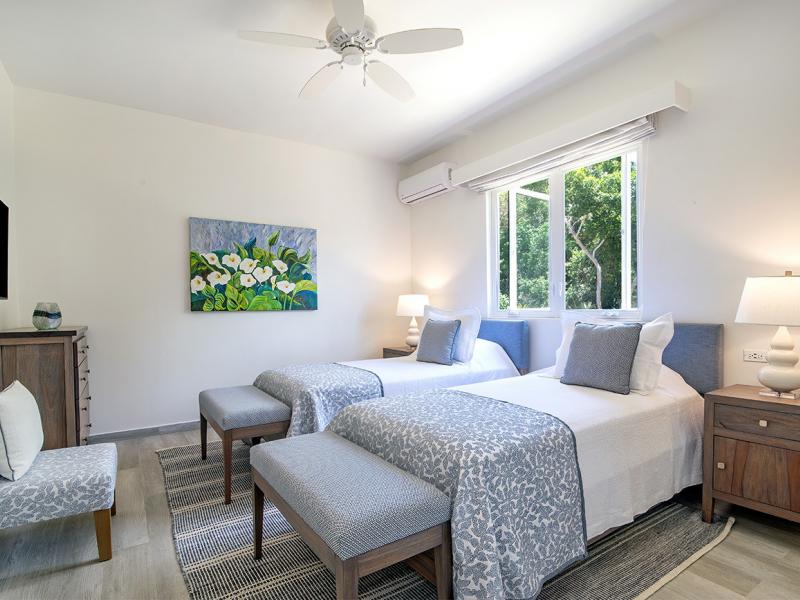 BougainVilla, Spring Farm , Montego Bay 