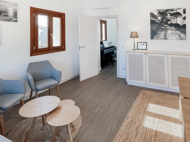 Casa Belisima , East 