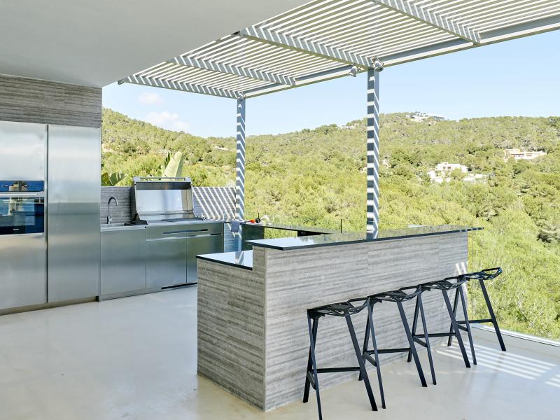 Villa La Costa , East 