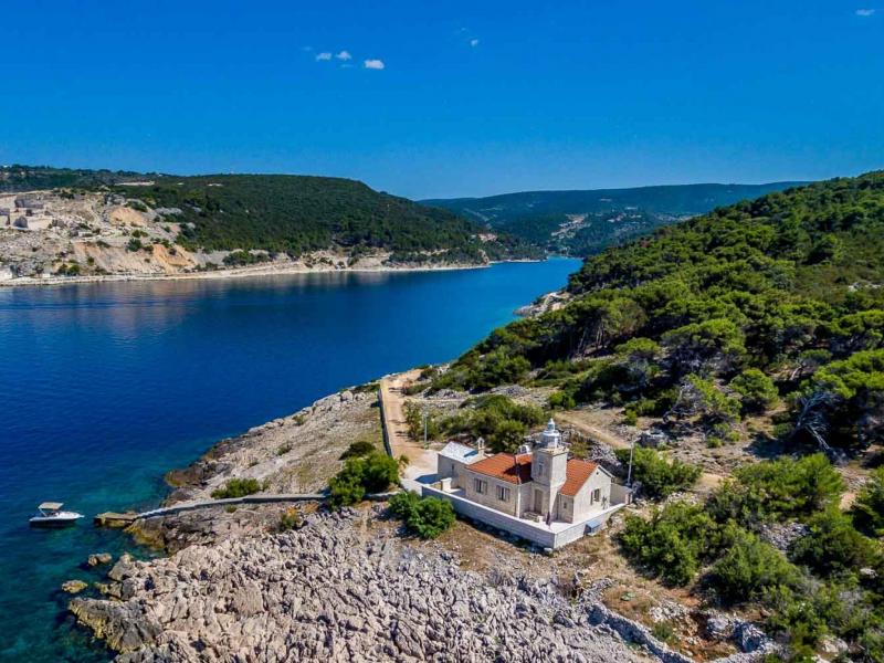 Lighthouse St. Nicholas , Islands 