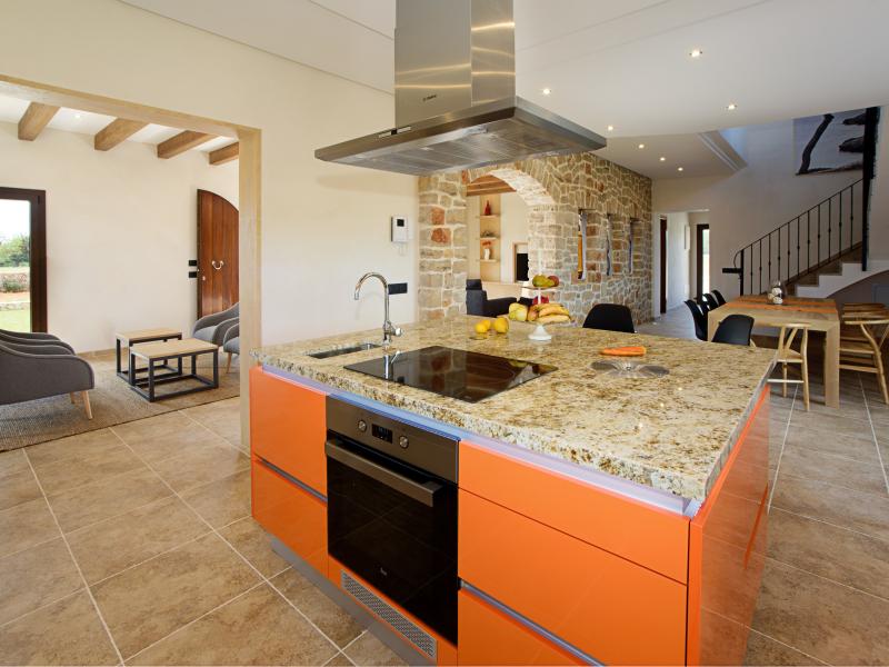 Villa Antonio , East 