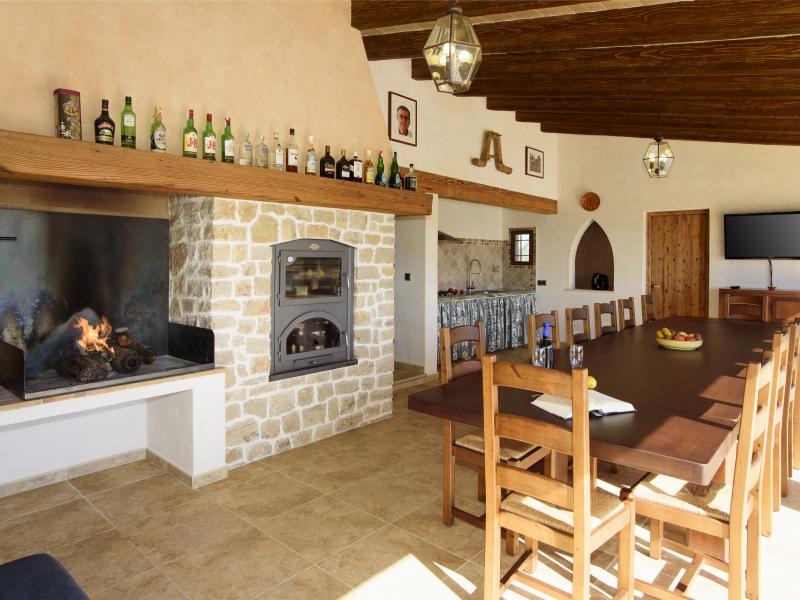 Villa Antonio , East 