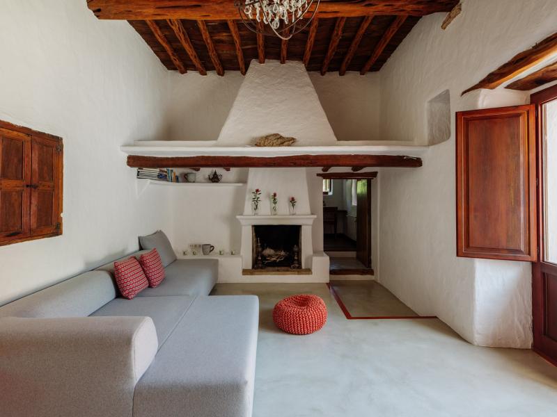 Can Xarraca , Portinatx 