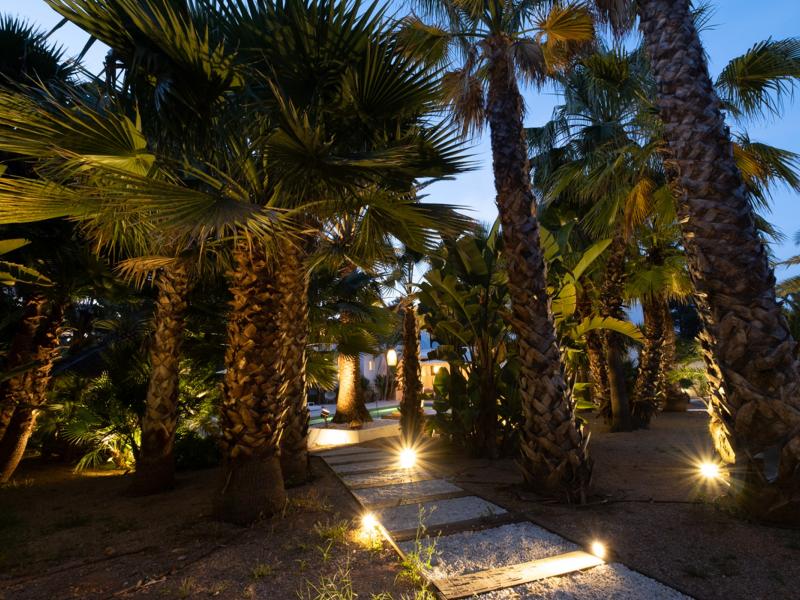 Villa Zola , Roca Llisa 