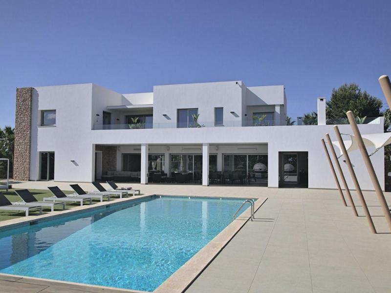 Casa Fourteen , Jesus 