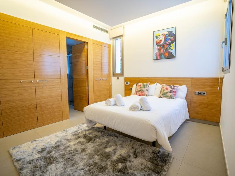 Casa Fourteen , Jesus 