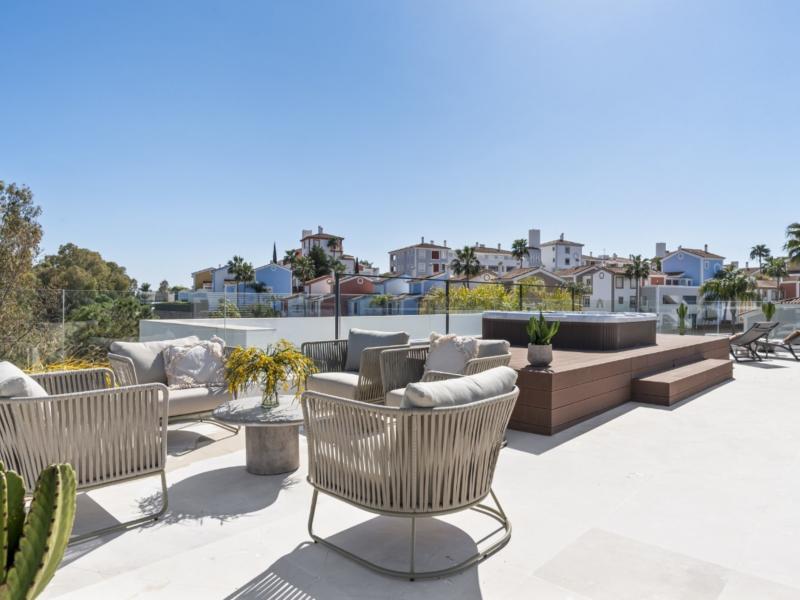 Villa Trazzini , Marbella 