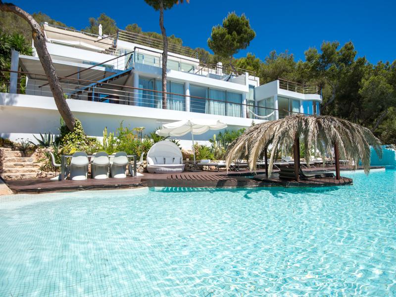 Villa Destiny , 