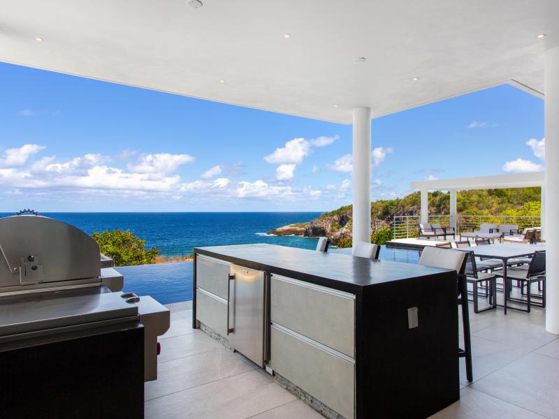 Le Rêve Bleu , Little Bay 