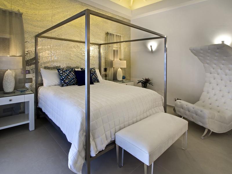 C'est La Vie, Terres Basses , Terres Basses 