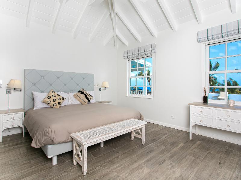 Le Caprice , Terres Basses 