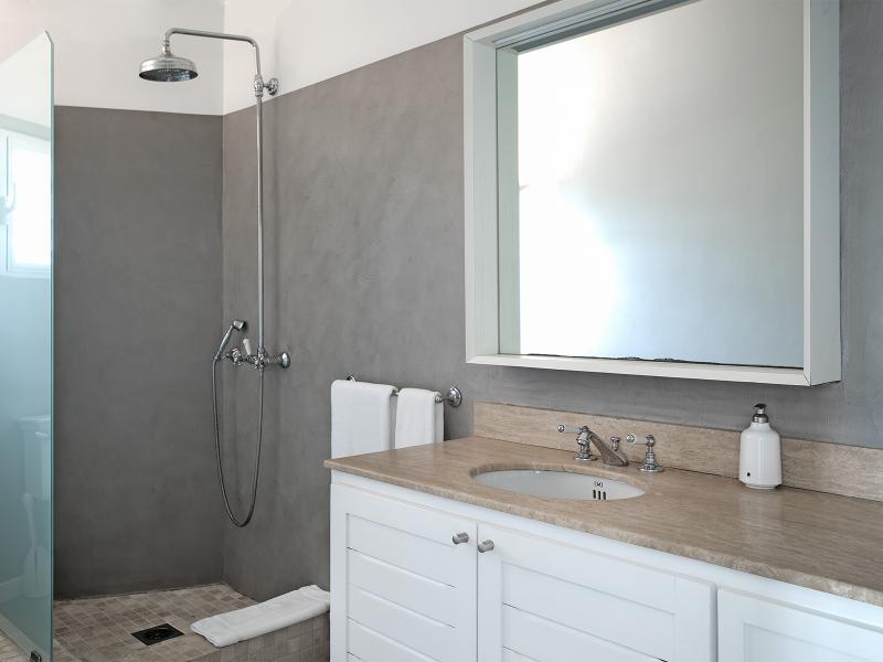 Le Caprice , Terres Basses 