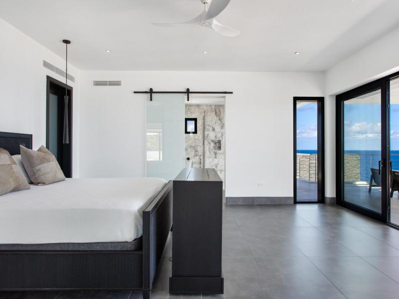 Le Rêve Bleu , Little Bay 