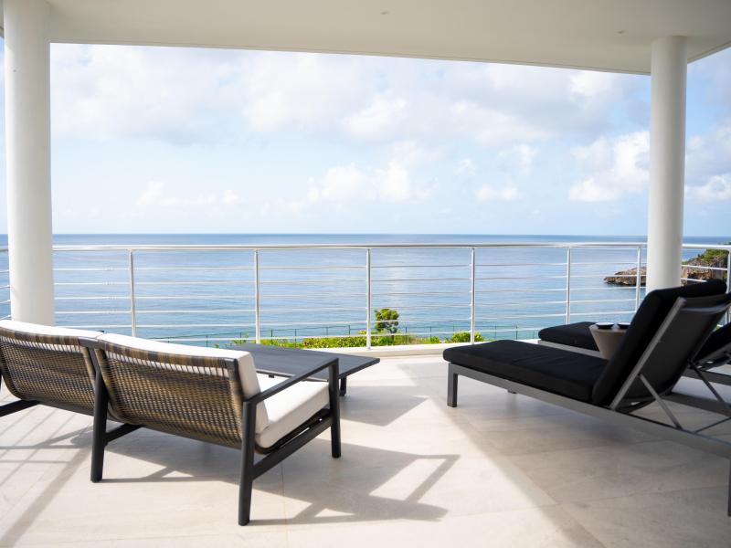 Le Rêve Bleu , Little Bay 