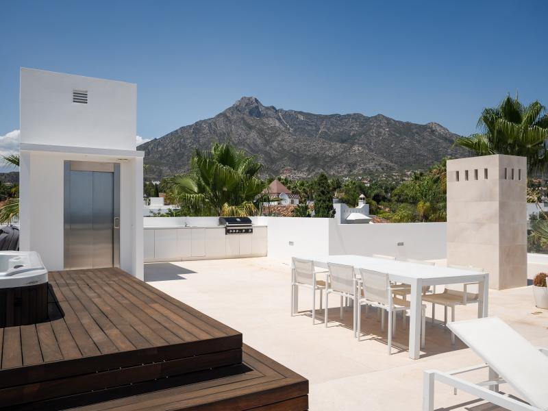 Villa Bergamot , Marbella 