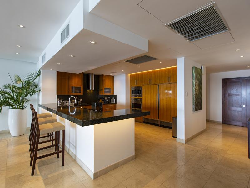 Portico 1 - Beachfront , Beachfront villas Barbados , Prospect , St James 