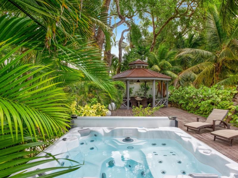 La Lune - Beachfront , Beachfront villas Barbados , Gibbes , St Peter , West Coast Barbados 