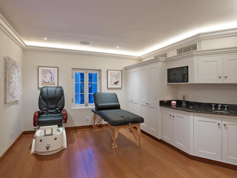 Bachelor Hall - Beachfront , Beachfront villas Barbados , Holetown , Porters , St James , West Coast Barbados 