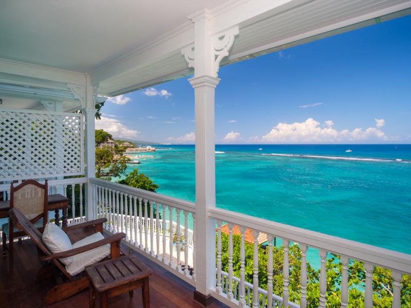 Scotch on the Rocks , Ocho Rios 