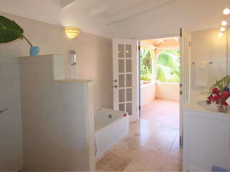 Bay House , Dieppe Bay 