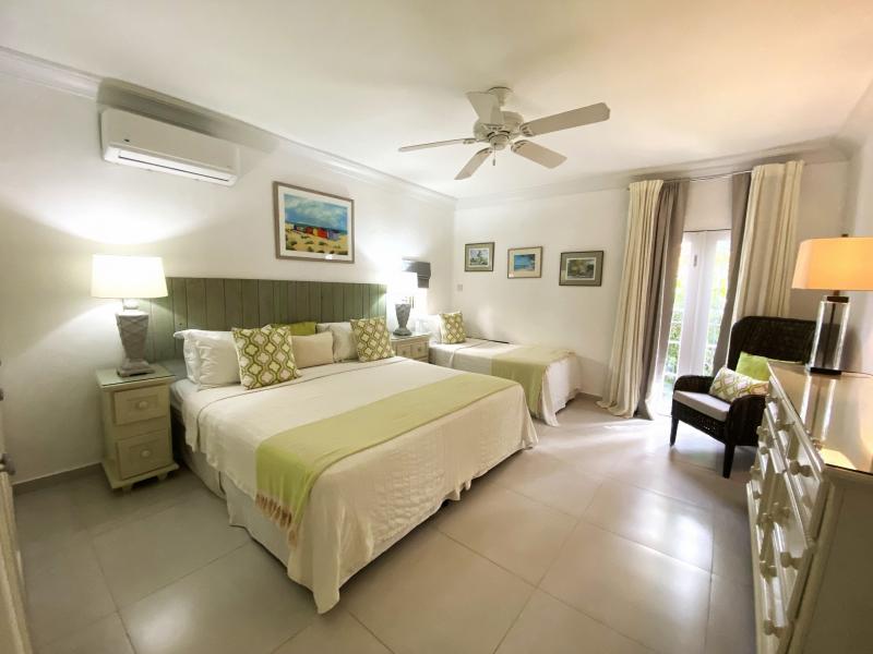 Glitter Bay 107 , Beachfront villas Barbados , Glitter Bay , Porters , St James , West Coast Barbados 