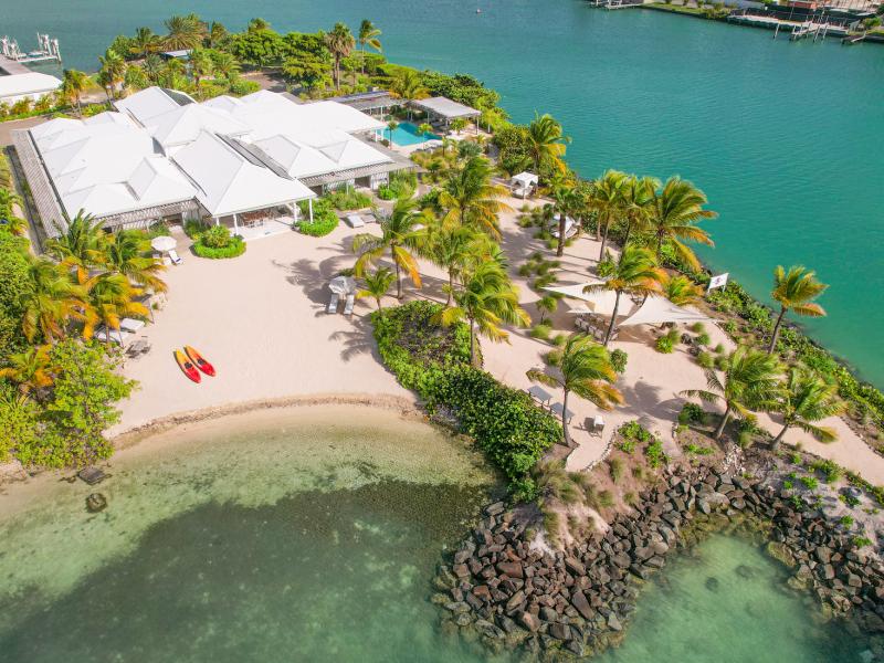 Palm One , Jolly Harbour 