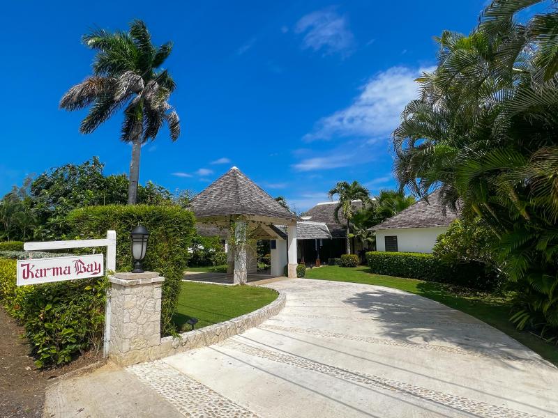 Karma Bay , Montego Bay 