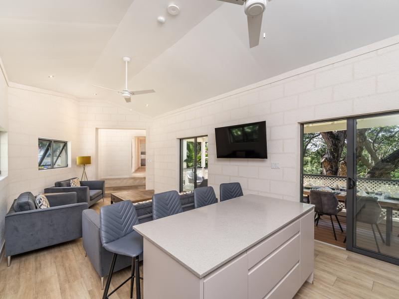 Parnassus Cottage , Holetown , Sandy Lane Estate , West Coast Barbados 