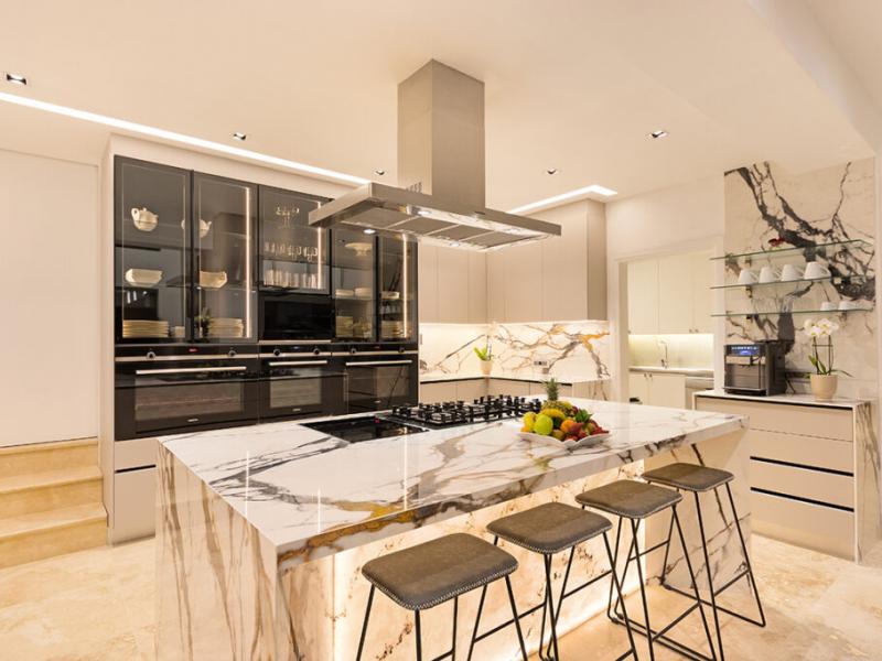 Hollywood Mansion , Cape Town 