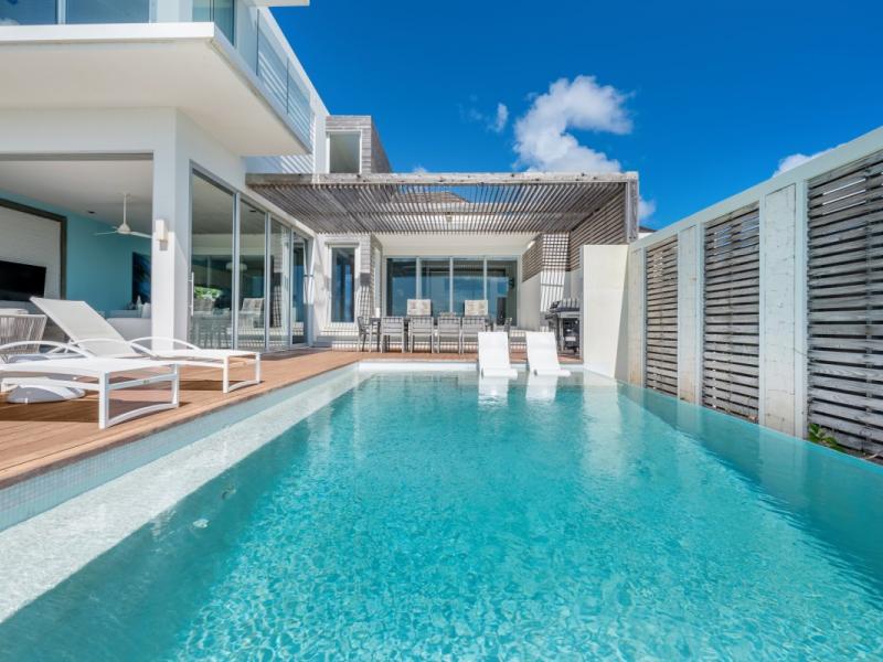 Villa Helios , Long Bay 