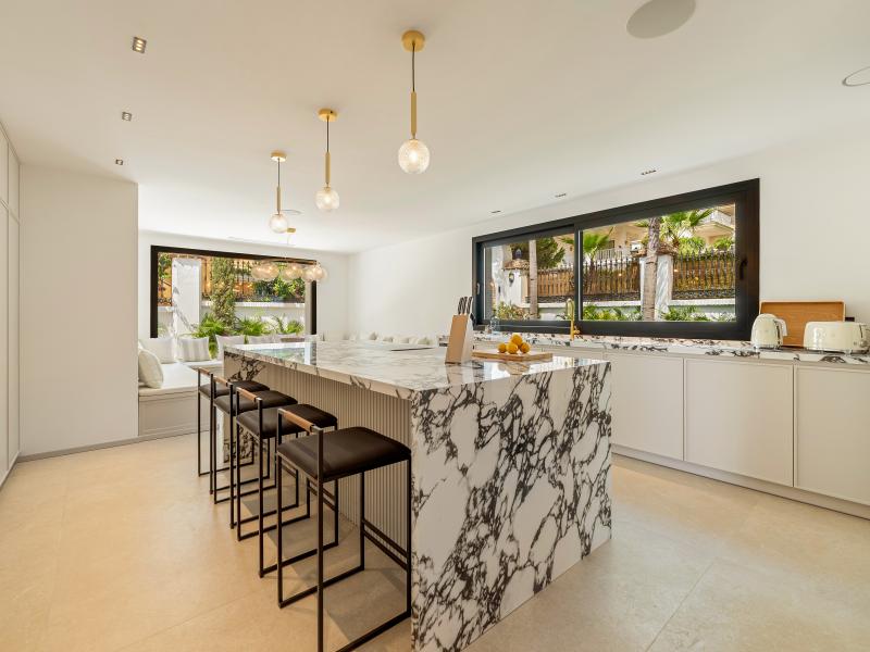 Villa Playa Banus , Puerto Banus 