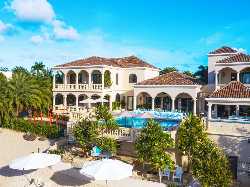 Villa Sandcastle , Lime Stone Bay 