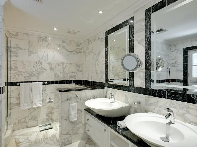 Schooner Bay 401 - Electra - Beachfront , Schooner Bay , Speightstown , St Peter , West Coast Barbados 