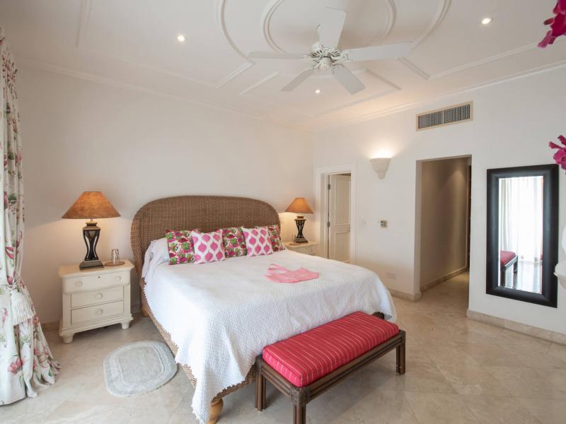 Schooner Bay 306 - The Penthouse - Beachfront , Beachfront villas Barbados , Schooner Bay , Speightstown , St Lucy , West Coast Barbados 