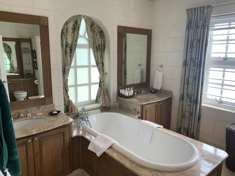 Coral Reef Club - Tamarind Villa , Beachfront villas Barbados , Porters , St James , West Coast Barbados 