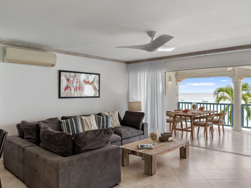 Villas on The Beach 304 , Holetown 