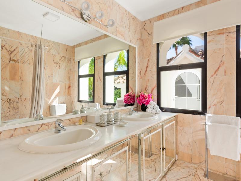 Villa Sana, Puerto Banus , Puerto Banus 