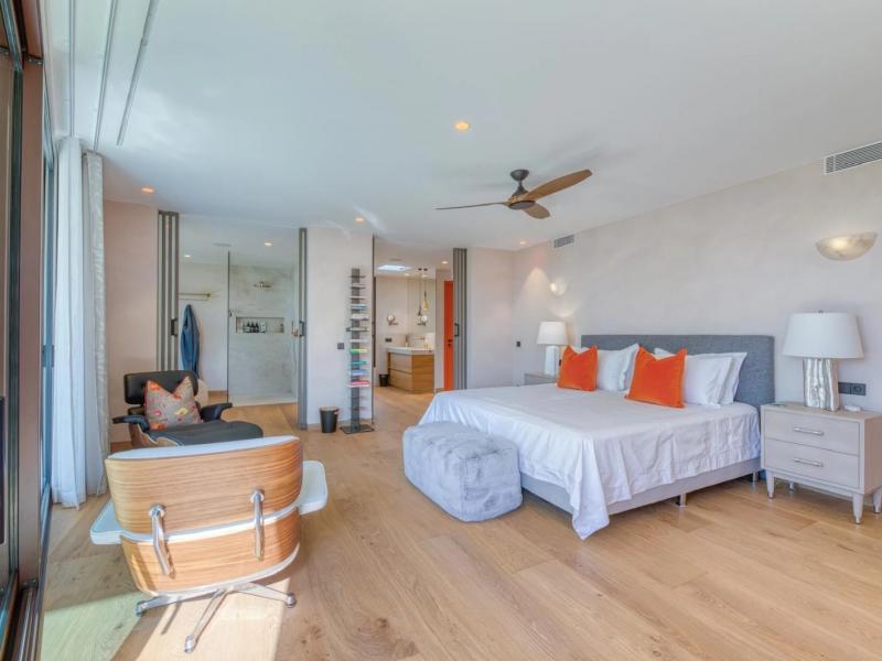 Villa Clara , Portals 