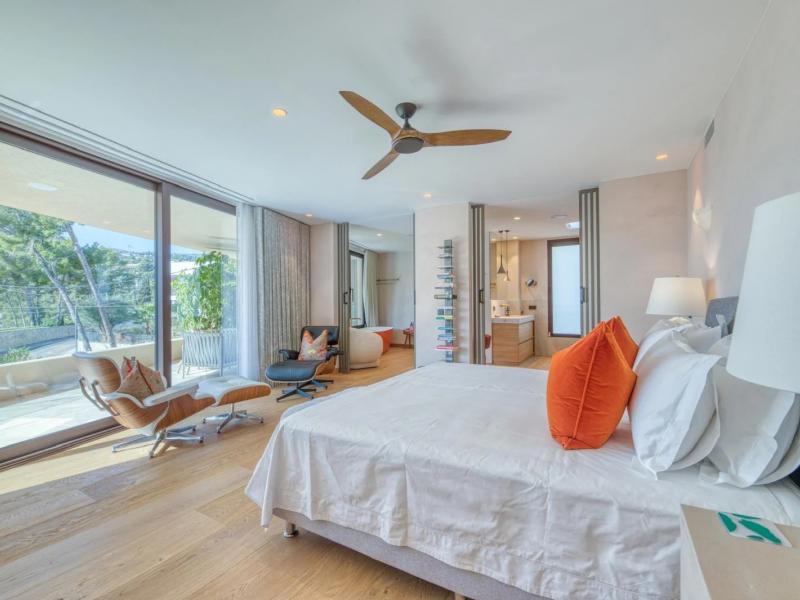 Villa Clara , Portals 