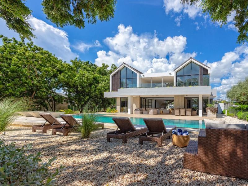 Villa Polos , Casa de Campo 